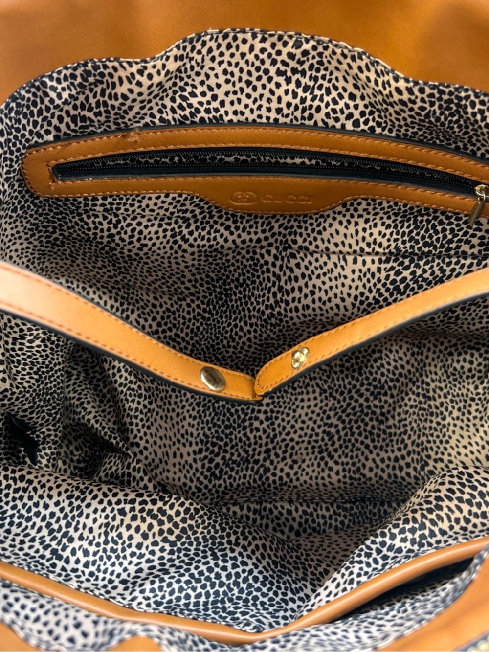 Chic Designer-Inspired Structured Tote - Picture 11 of 13